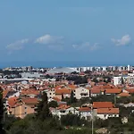 Fancy In Peaceful Area - Apartmán *