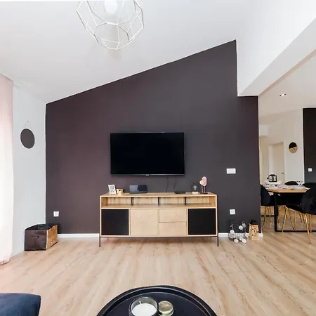 Fancy In Peaceful Area - Апартаменти Задар