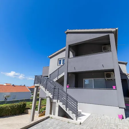 Fancy In Peaceful Area - Daire