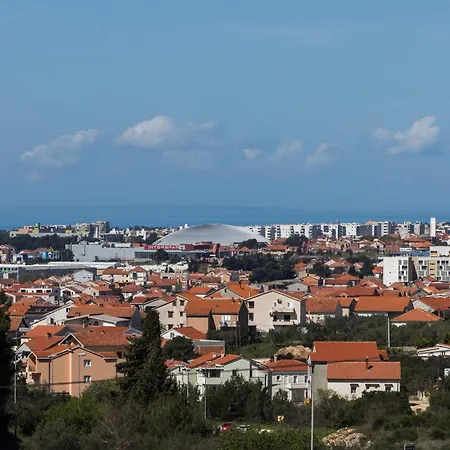 Fancy In Peaceful Area - Apartmán *