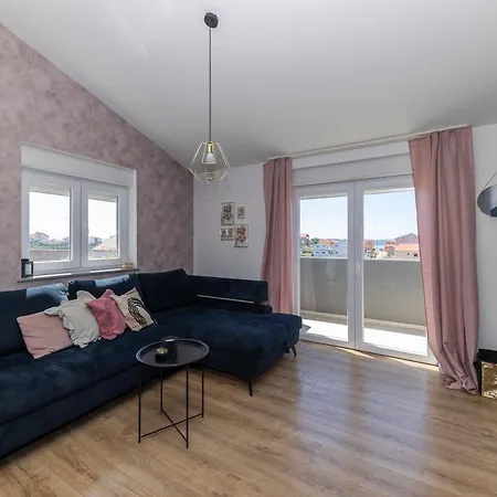 Apartman Fancy In Peaceful Area - Zadar