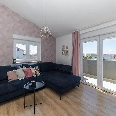 Apartman Fancy In Peaceful Area - *