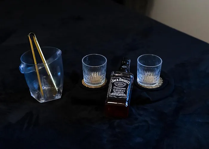 Apartment Fancy In Peaceful Area - *