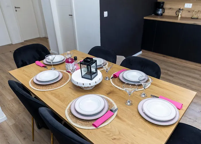 Fancy In Peaceful Area - Задар