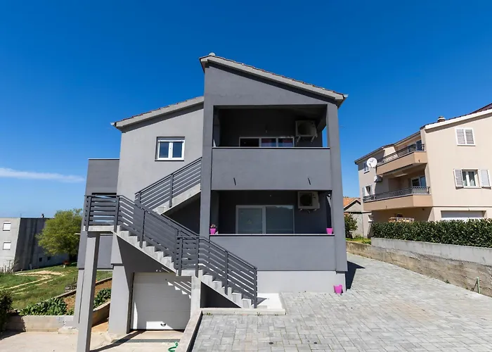 Fancy In Peaceful Area - Задар